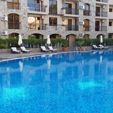 Kalia, Zweizimmer, Zweibalkon, Top-apartment Apartman *